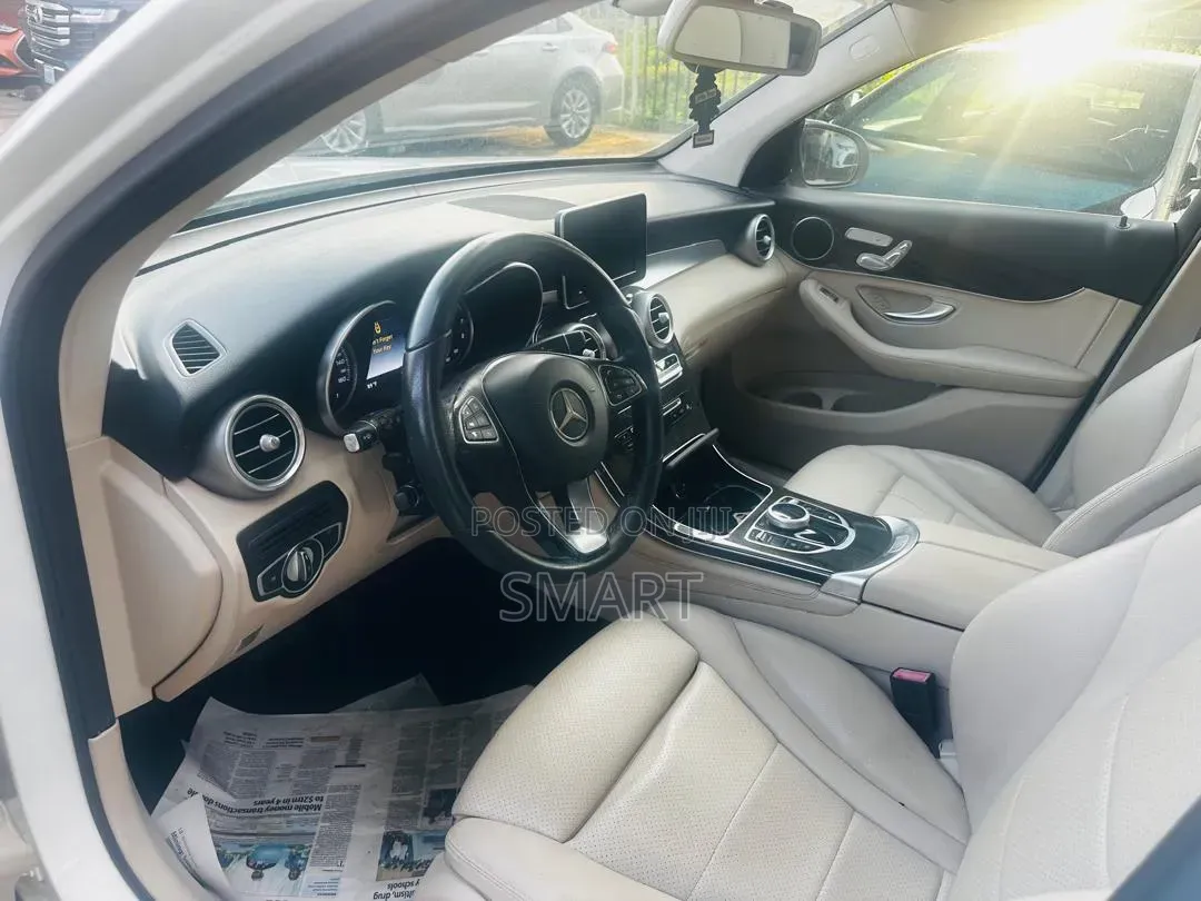 Mercedes-Benz GLC-Class 2017 White