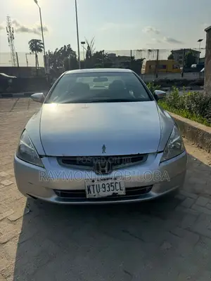 Honda Accord 2004 Silver