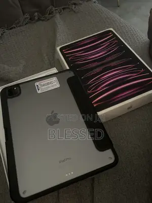 Apple iPad Pro 11 (2022) 128 GB Silver