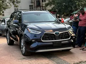 Toyota Highlander 2023 Blue