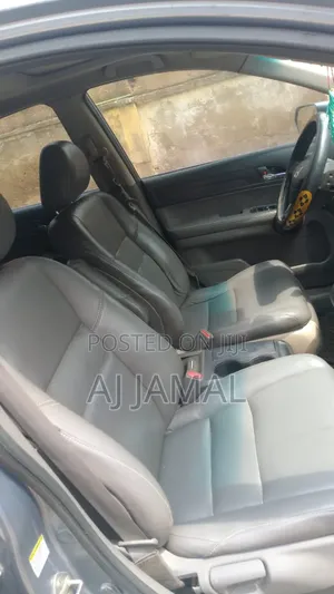 Honda CR-V 2008 Red
