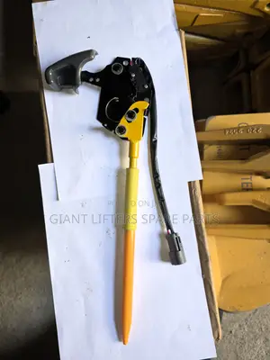 159-7744 Hydraulic Lockout Lever Assembly