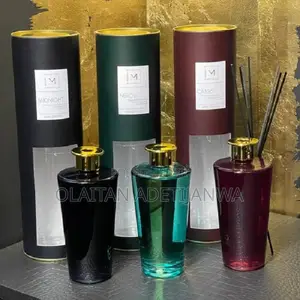 DIFFUSER Madison & Mayfair 500ml Green Glass Reed Diffuser in Ner