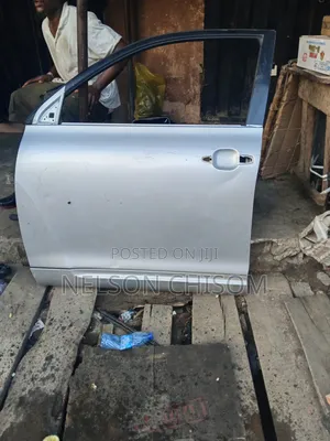 Front Left Door Highlander 2008