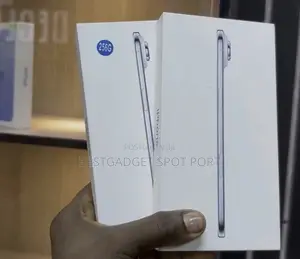 New Apple iPhone Air 256 GB