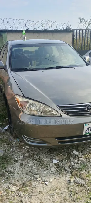 Toyota Camry 2005 Gray