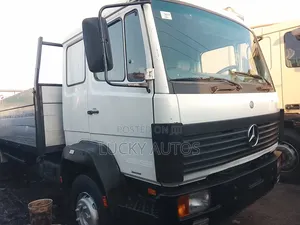 Mercedes Benz 814