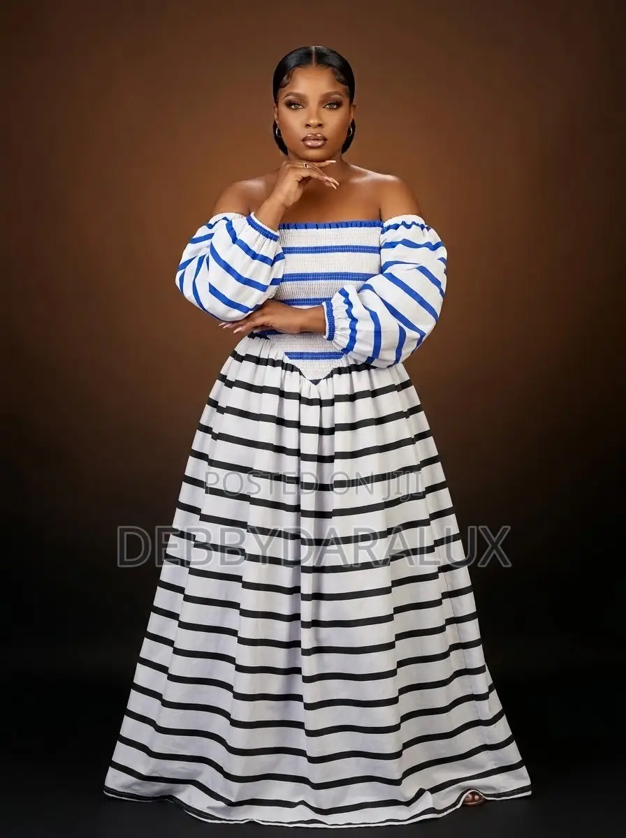 Maxi Dress With Detachable Sleeves