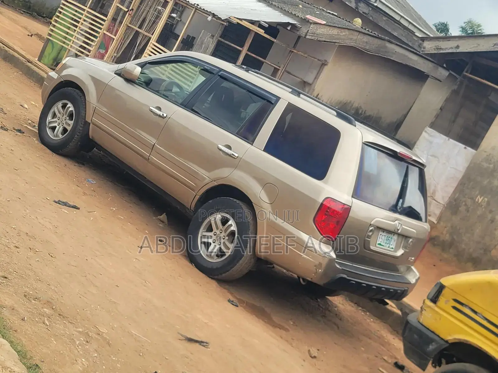 Honda Pilot 2003 Gold