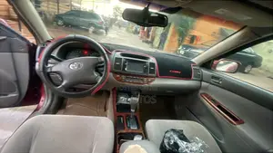 Toyota Camry XLE V6 4dr Sedan (3.0L 6cyl 5A) 2004 Red