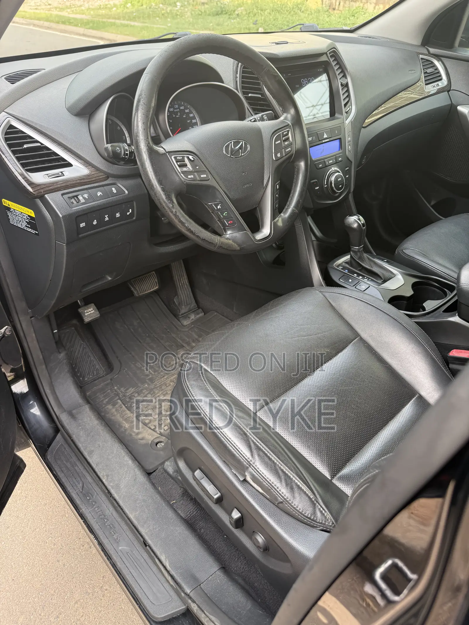 Hyundai Santa Fe 2016 Black