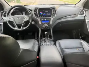 Hyundai Santa Fe 2016 Black