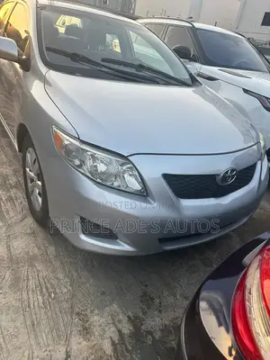 Toyota Corolla 2010 Silver