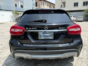 Mercedes-Benz GLA 250 2015 Black