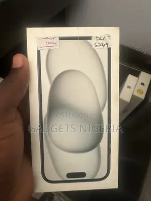 New Apple iPhone 15 128 GB Black