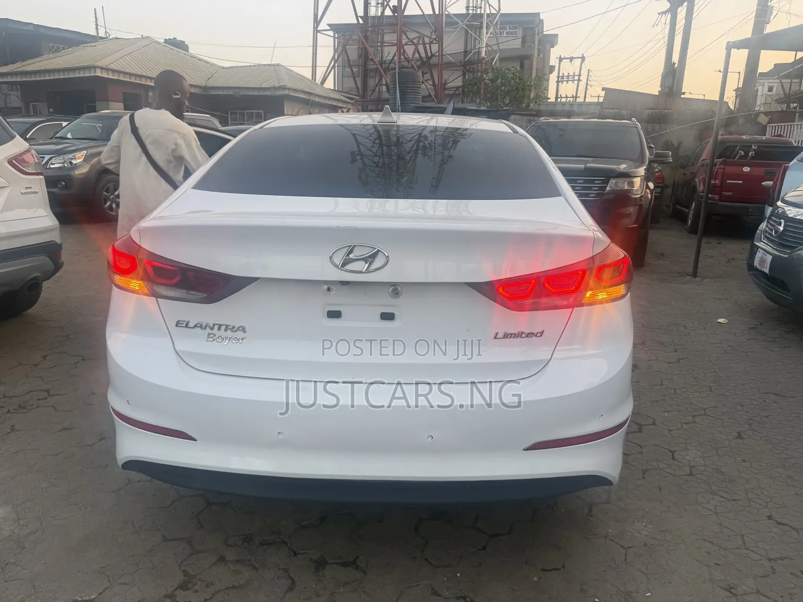 Hyundai Elantra 2017 White