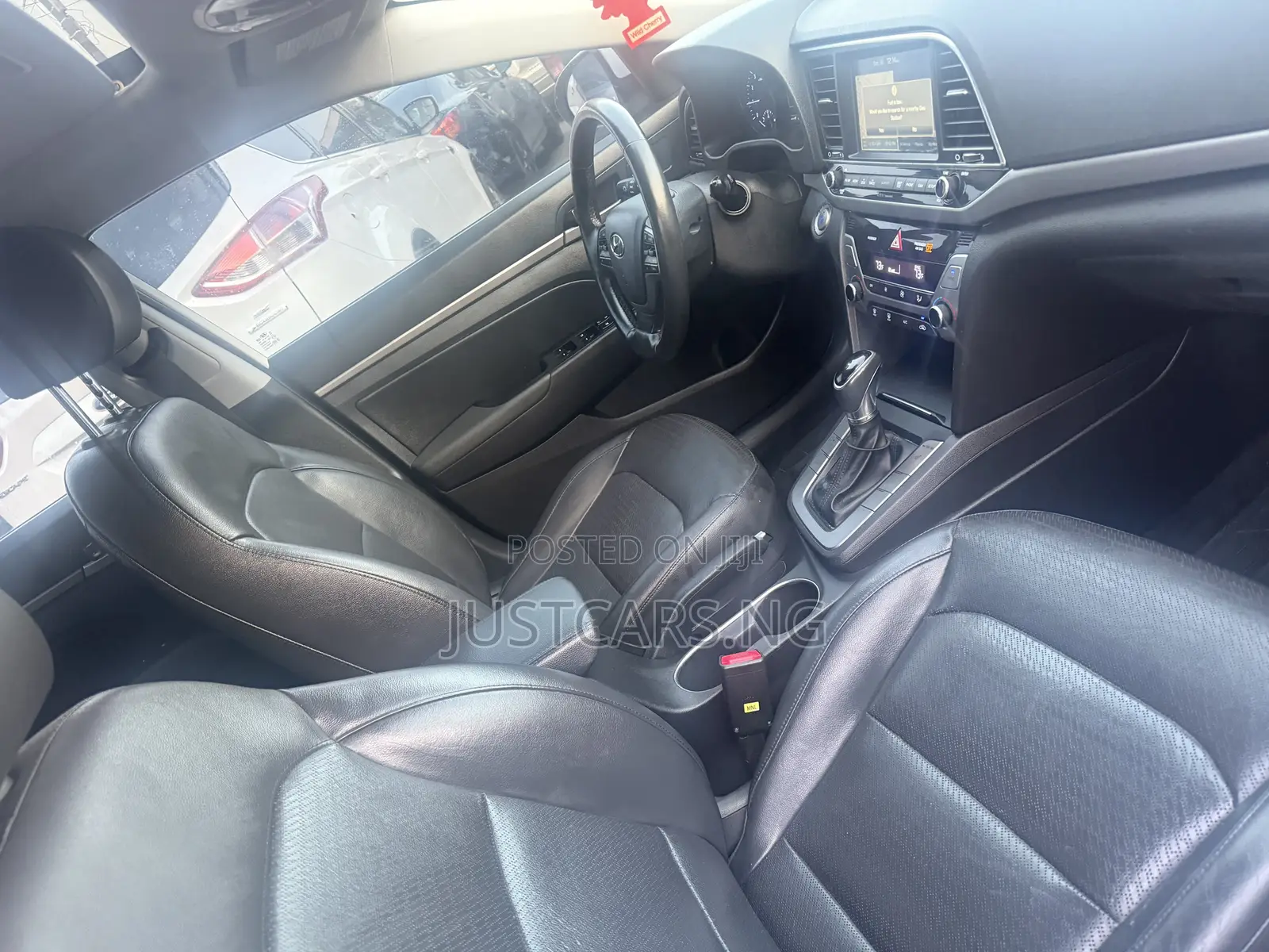 Hyundai Elantra 2017 White