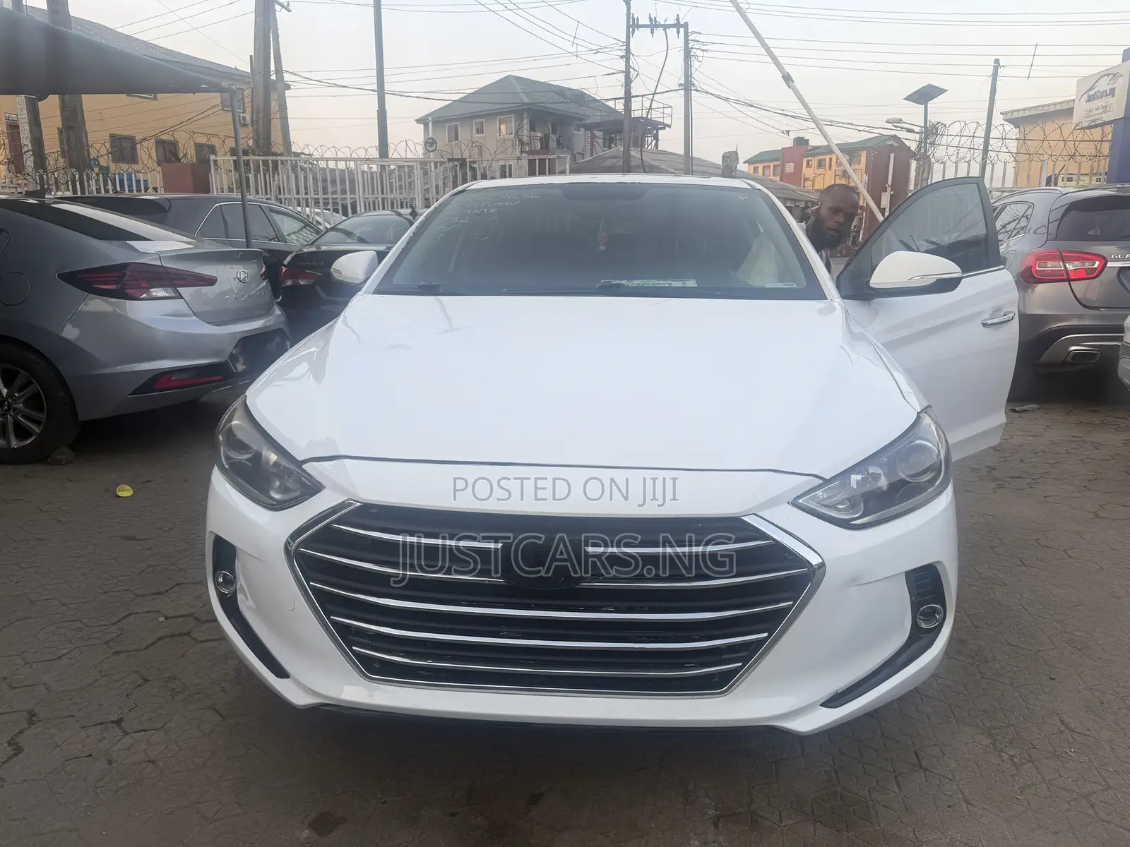 Hyundai Elantra 2017 White