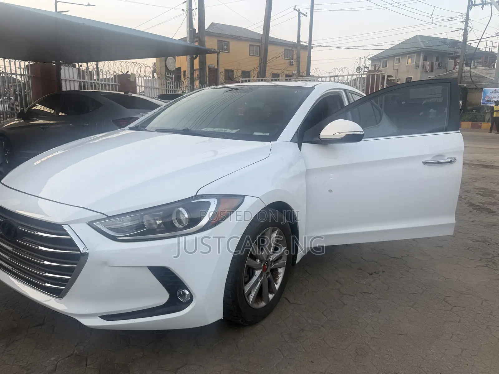 Hyundai Elantra 2017 White