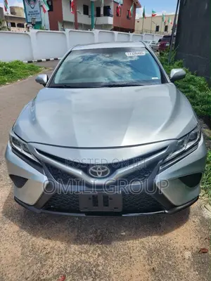 Toyota Camry 2027 Silver