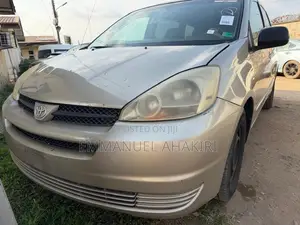 Toyota Sienna 2005 Gold