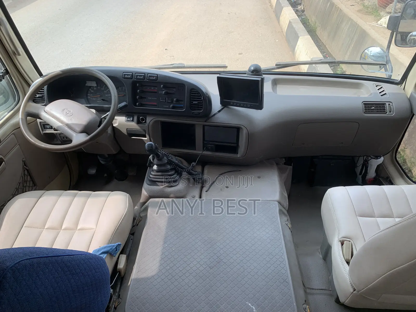 Toyota Coaster 2017 Gold