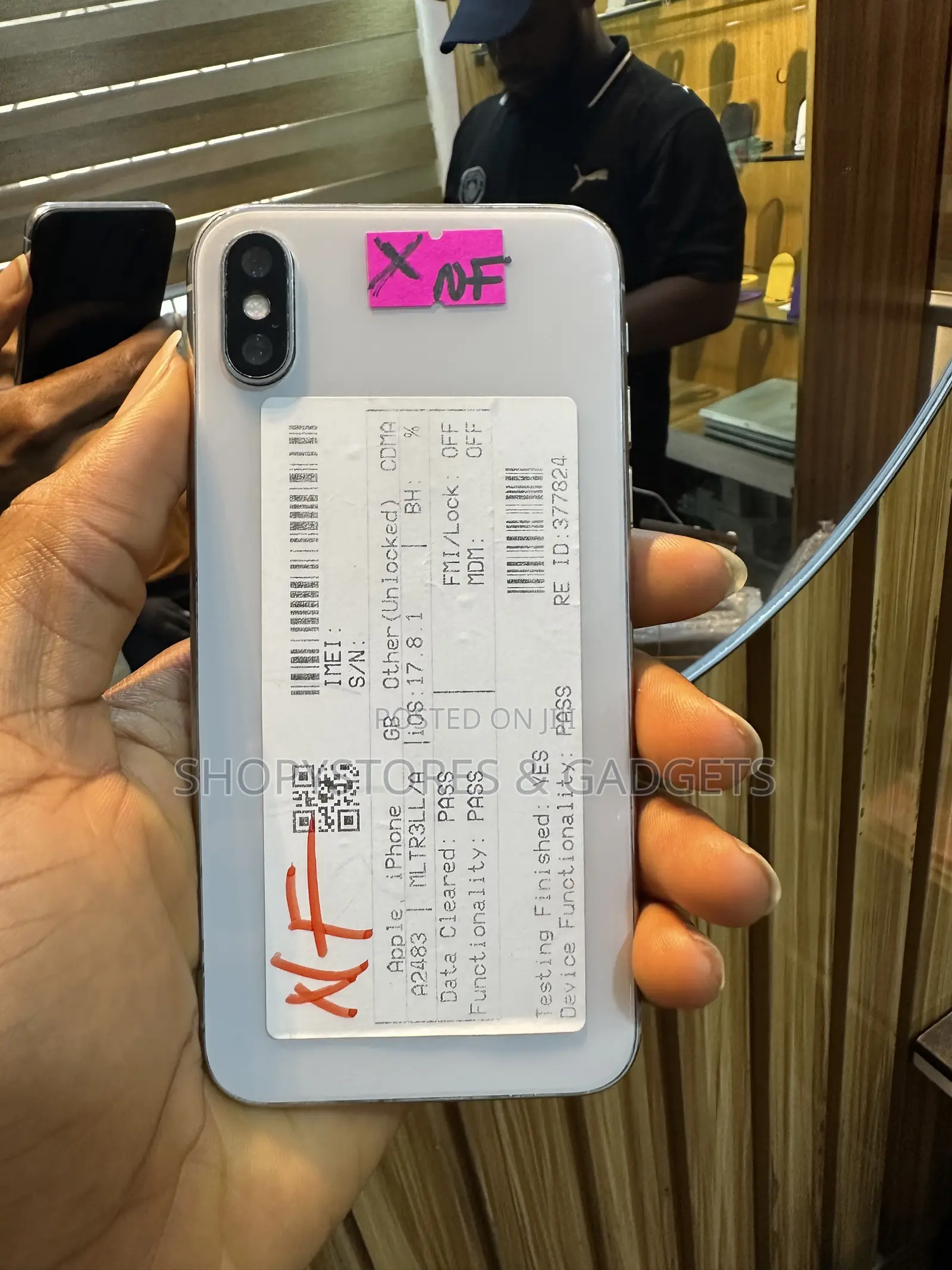 Apple iPhone X 64 GB White