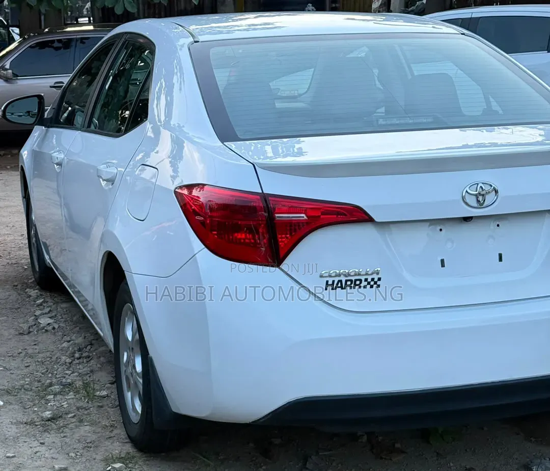 Toyota Corolla 2017 White