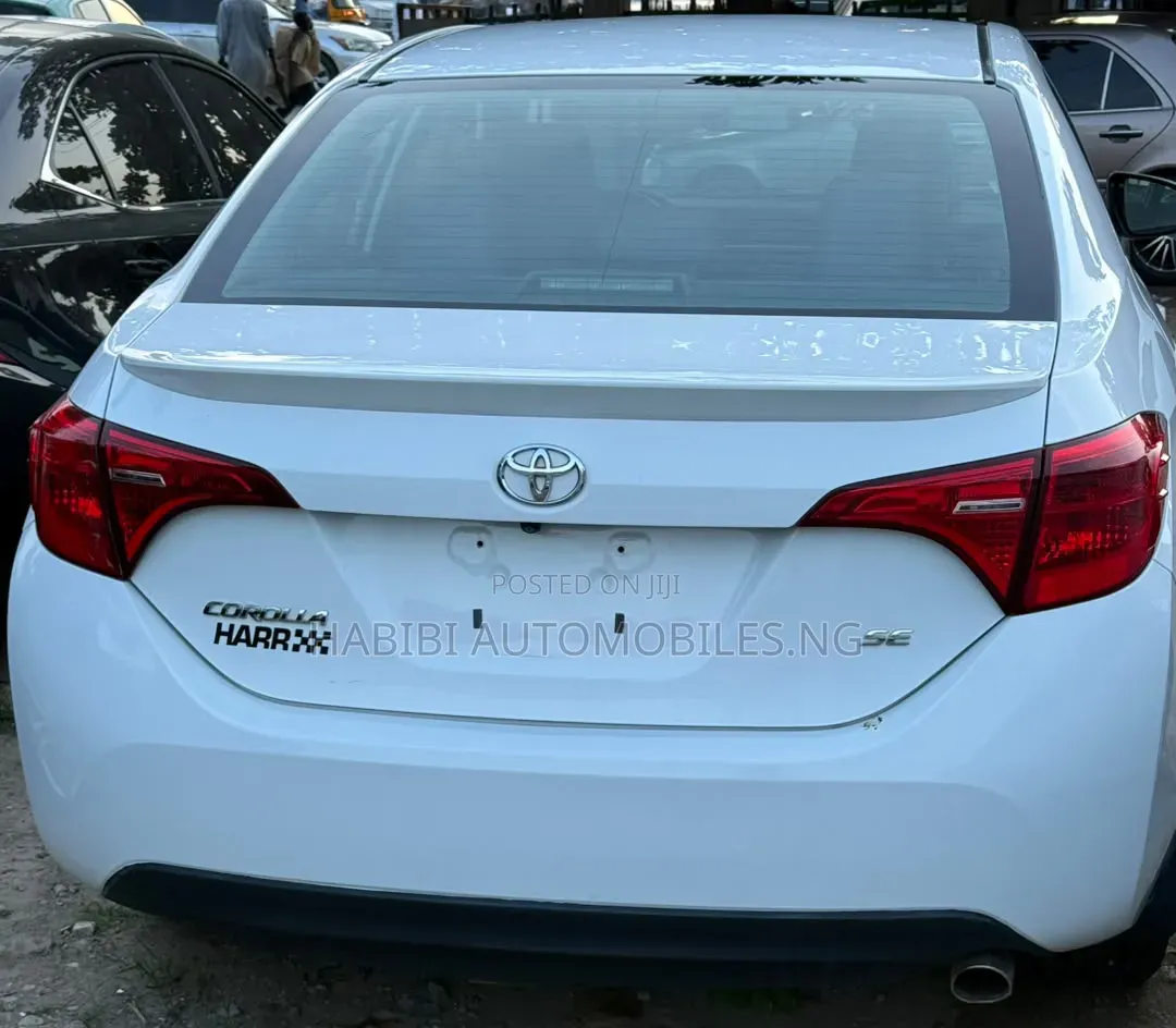 Toyota Corolla 2017 White