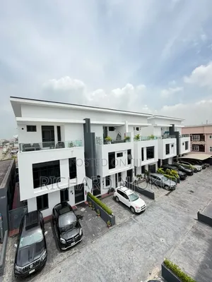 5bdrm Townhouse/Terrace in Victoria Island Extension for sale