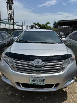 Toyota Venza 2010 Silver