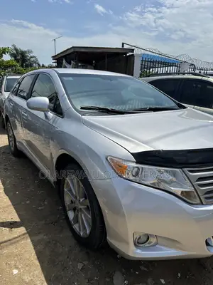 Toyota Venza 2010 Silver