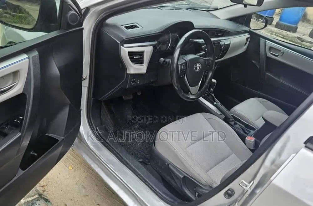 Toyota Corolla 2016 Silver