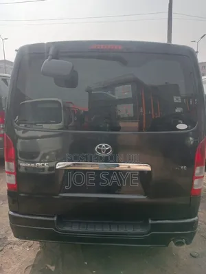 Toyota HiAce 2010 Grey