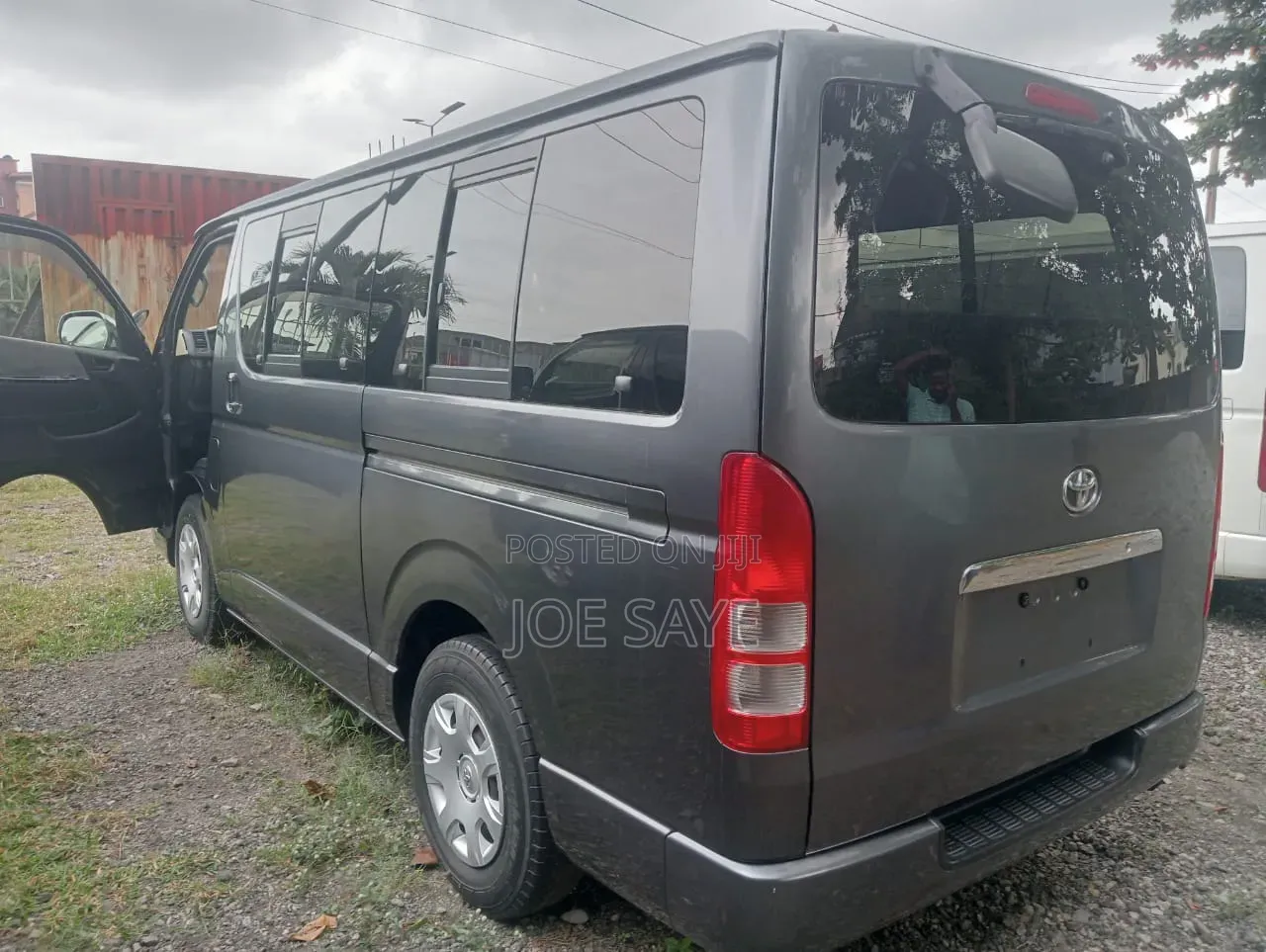 Toyota HiAce 2010 Grey