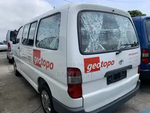 Toyota HiAce 2004 White