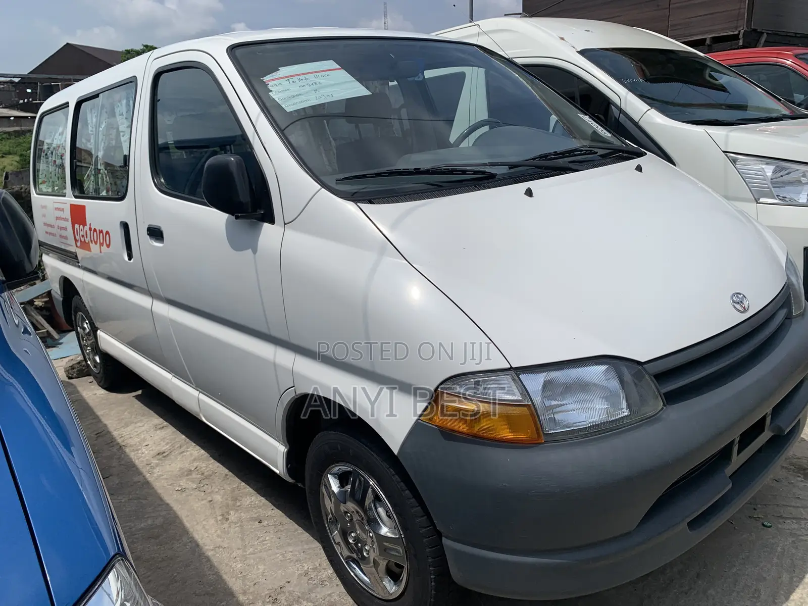 Toyota HiAce 2004 White