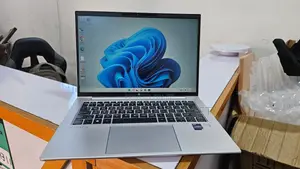 Laptop HP EliteBook 840 G10 16GB Intel Core i5 SSD 256GB