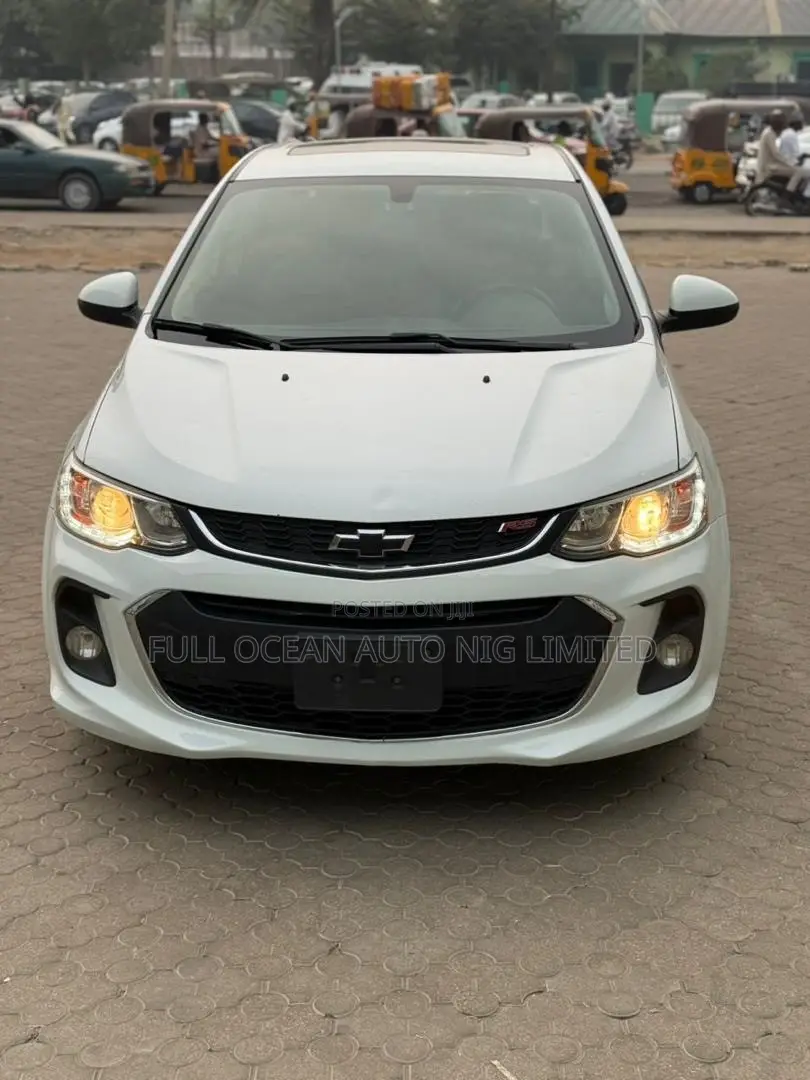 Chevrolet Sonic Premier 2018 White
