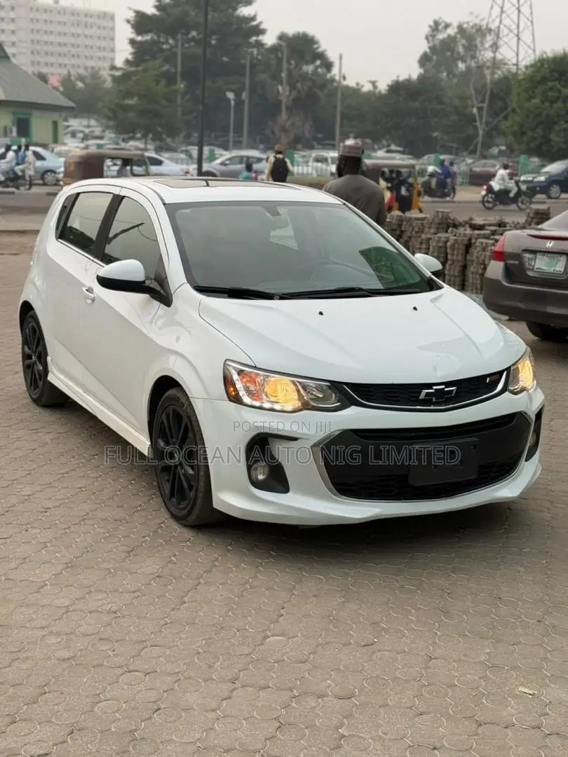Chevrolet Sonic Premier 2018 White