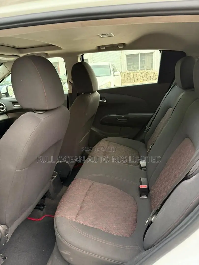 Chevrolet Sonic Premier 2018 White