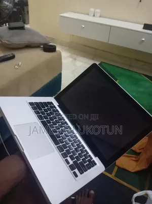 Laptop Apple MacBook 2010 12GB Intel Core M2 SSD 512GB