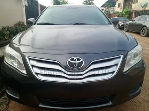 Toyota Camry 2010 Gray
