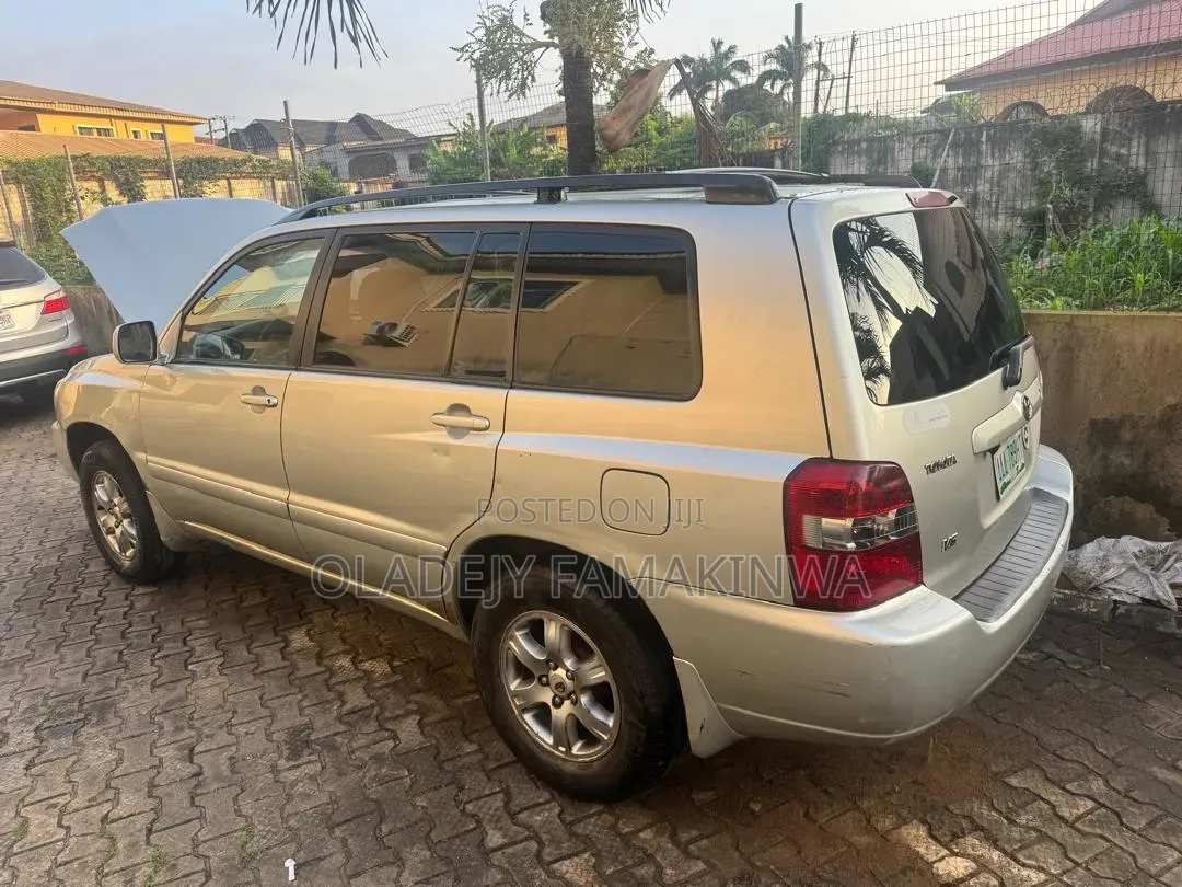 Toyota Highlander V6 2005 Silver