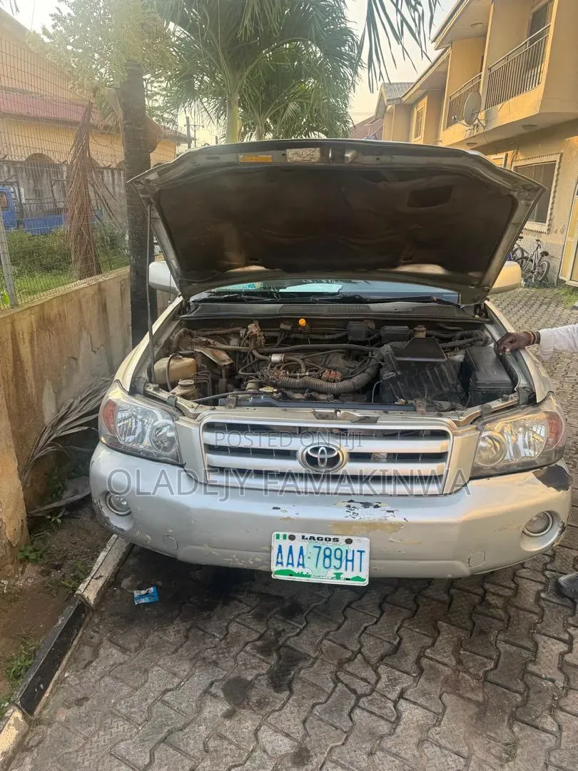 Toyota Highlander V6 2005 Silver