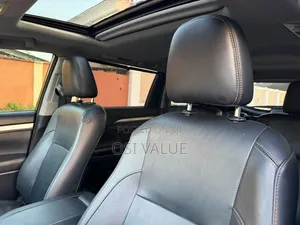 Toyota Highlander XLE 4x4 V6 (3.5L 6cyl 8A) 2017 Brown