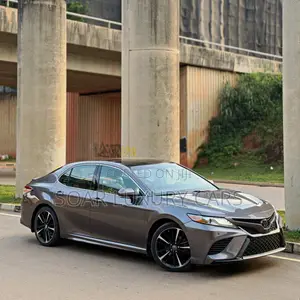 Toyota Camry XSE FWD (2.5L 4cyl 8AM) 2018 Gray