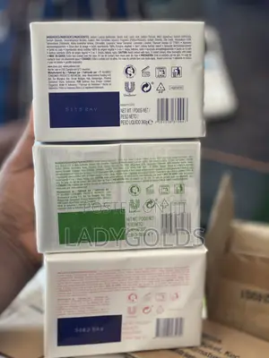Dove 3in1 Cleanses Moisturises Nourishes
