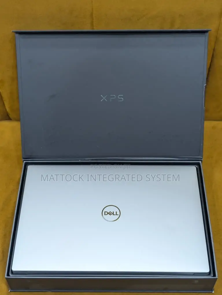 Laptop Dell XPS 15 9530 32GB Intel Core i9 SSD 1T