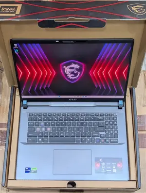 Laptop MSI Vector 17 HX AI A2XWJG 32GB Intel Core i9 SSD 1T